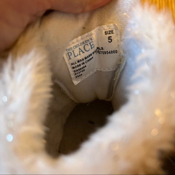 Children’s Place winter snow boots size 5 toddler - Picture 5 of 6